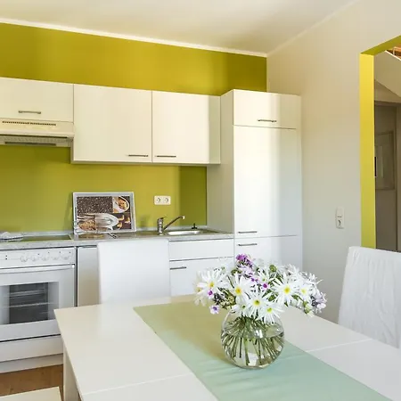 Am Goethehaus 3* 바이마르