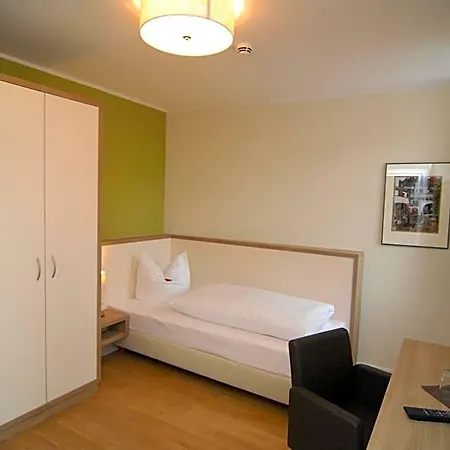 Ξενοδοχείο Am Goethehaus 3*