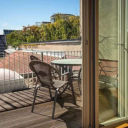 Am Goethehaus 3*