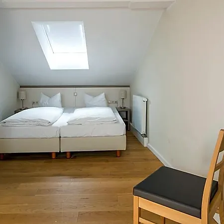 Am Goethehaus 3*