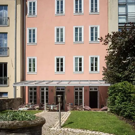 Otel Am Goethehaus 3*