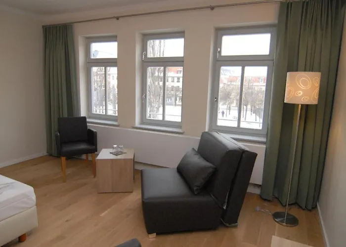 Am Goethehaus 3*